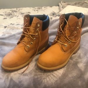 WOMENS TIMBS-7.5